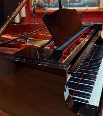Janina Rosado Displays 913-Pound Musical Jewel