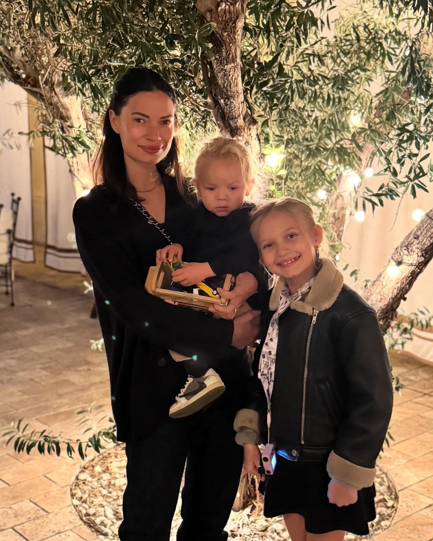 Celebrity actor’s heartfelt Instagram message warmly celebrates his wife as a loving mom.!