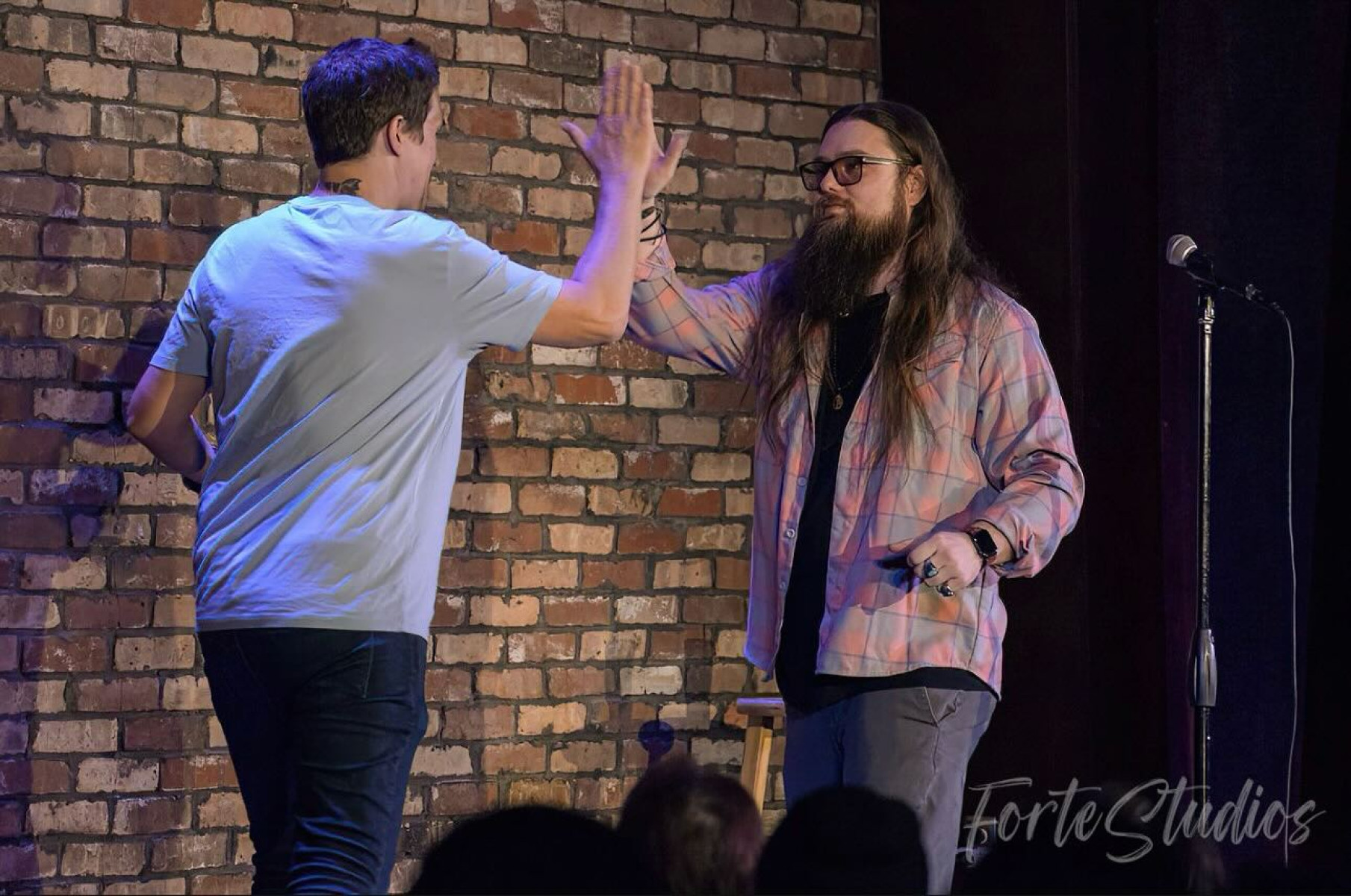 Stand-up comedy lights up OffTheHook as Jason Mewes charms crowds with wit, warmth, and flair!!