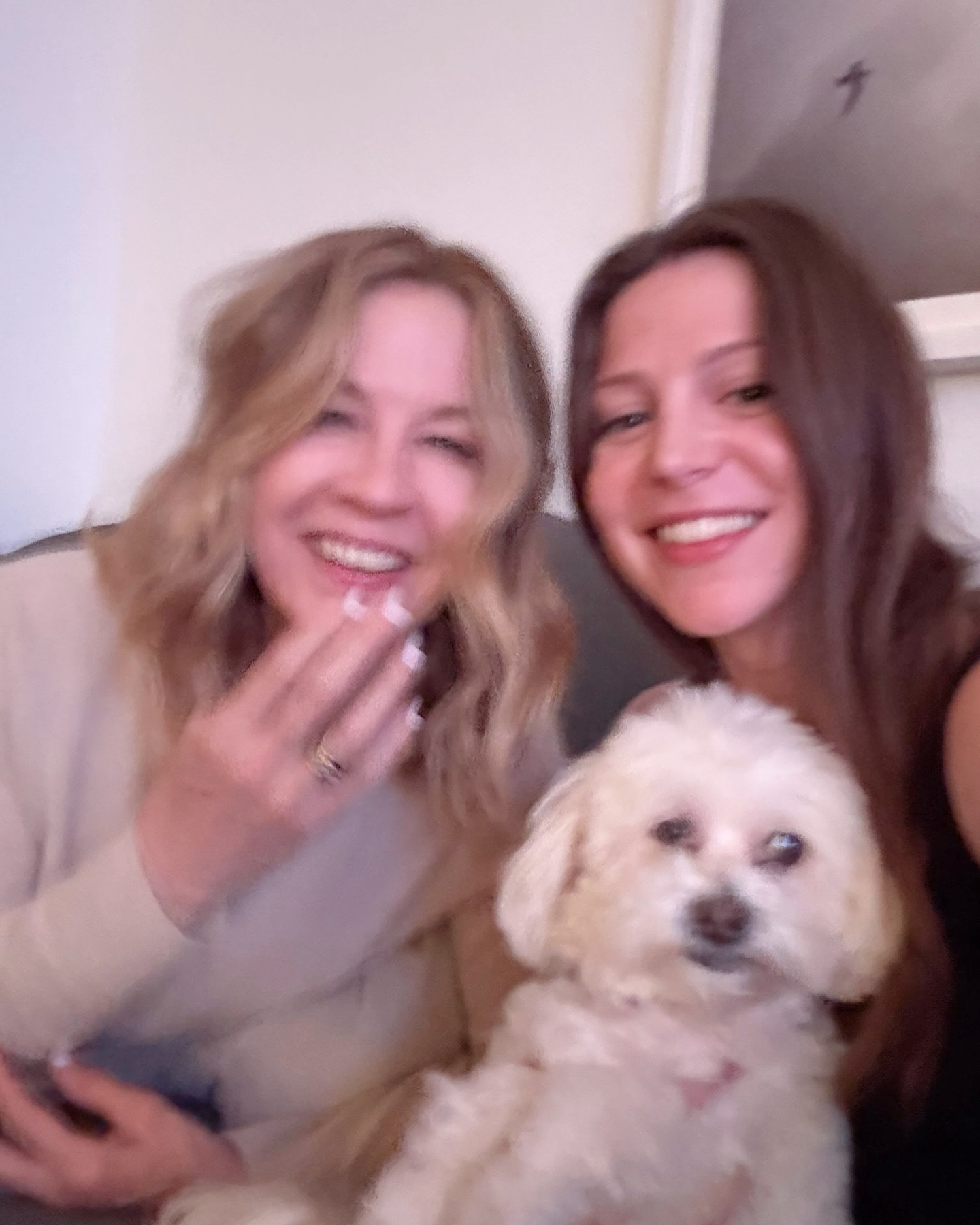 Jenna Elfman Cherishes Melbourne Memories With Close Friends
