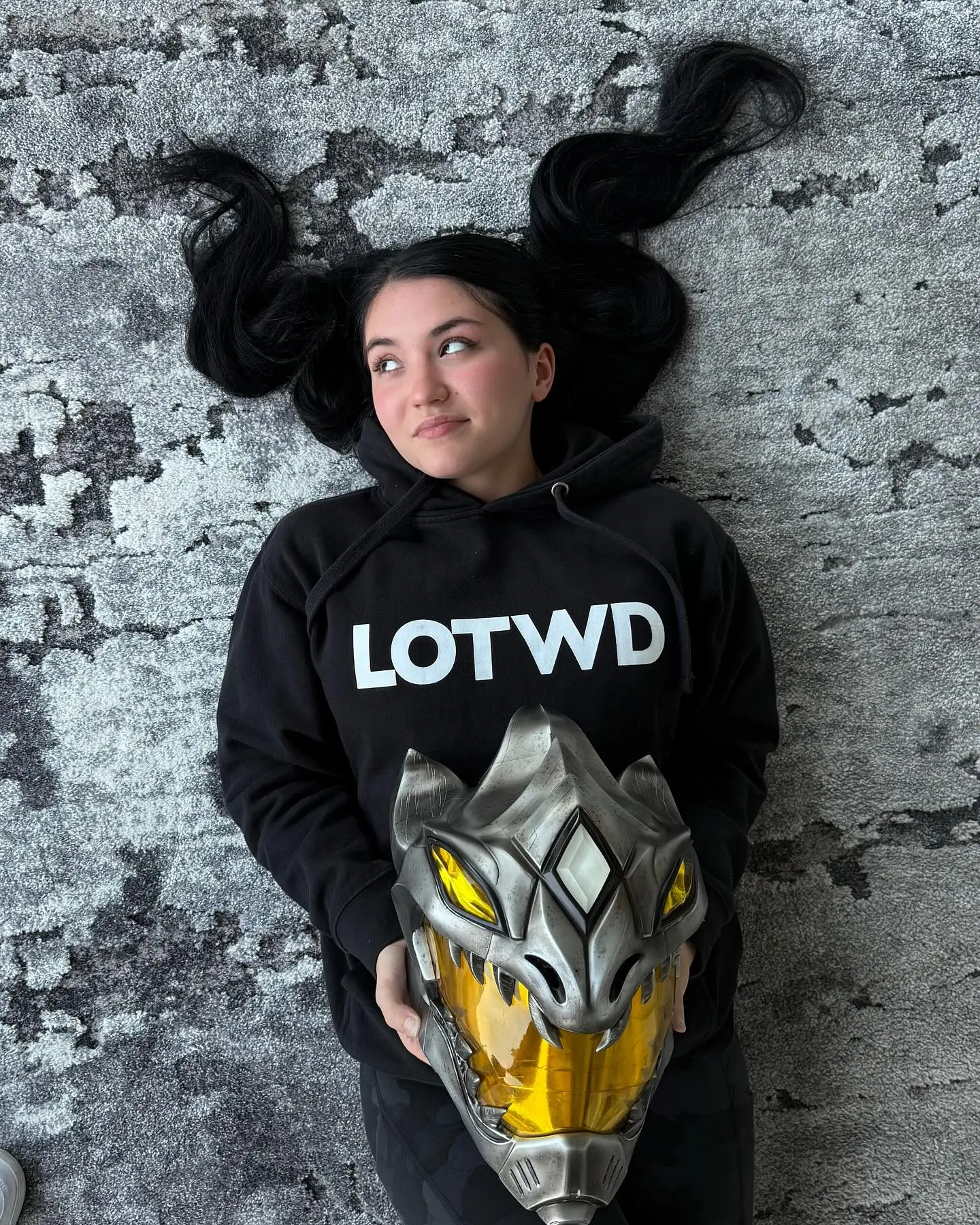Jenna Rae Frank Teases White Dragon Cosplay at Pasadena Comic Con