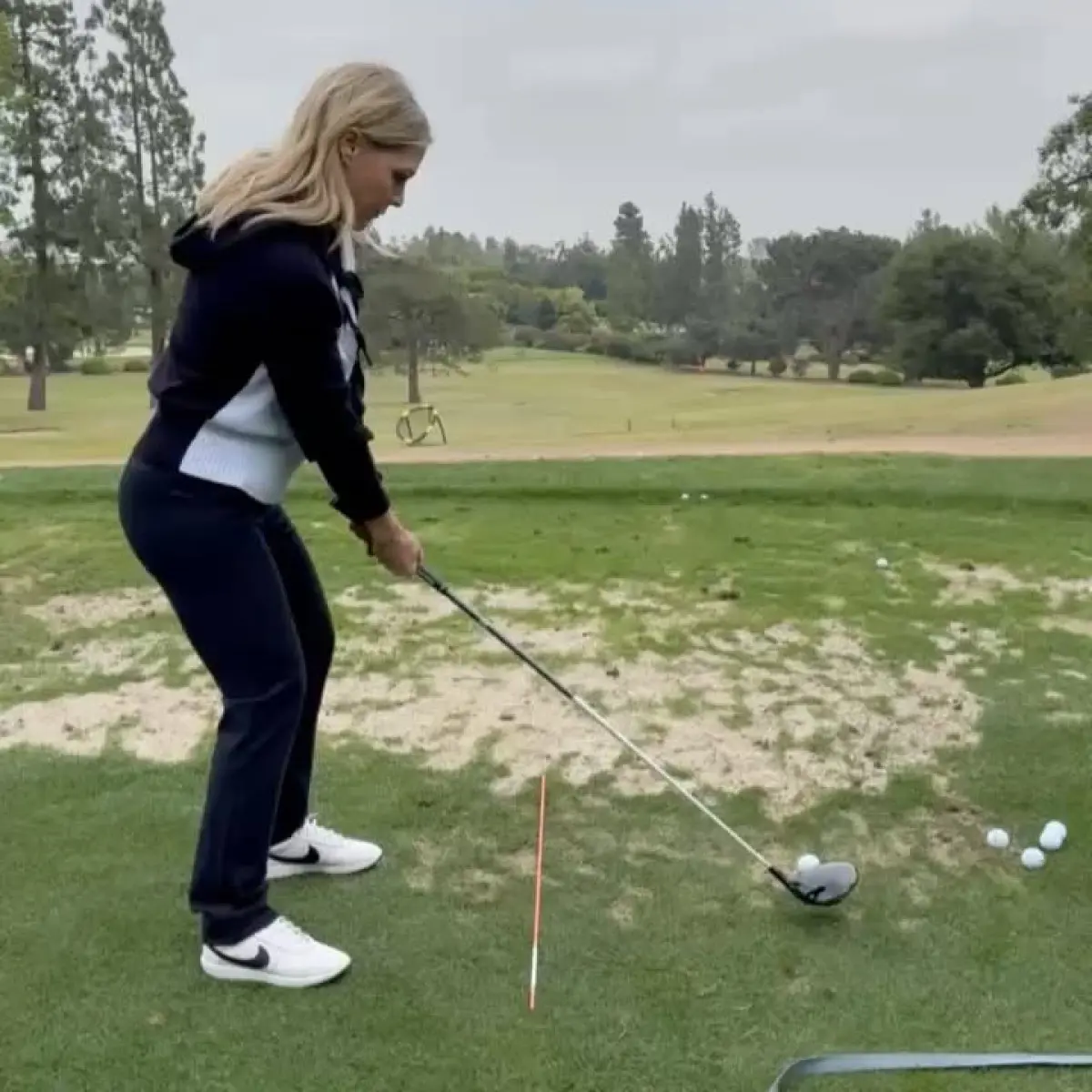 Jennie Garth Swings Back At Myrtle Beach Classic Resilient star embraces adventure on green after second hip surgery, inspiring courageous momentum.!!