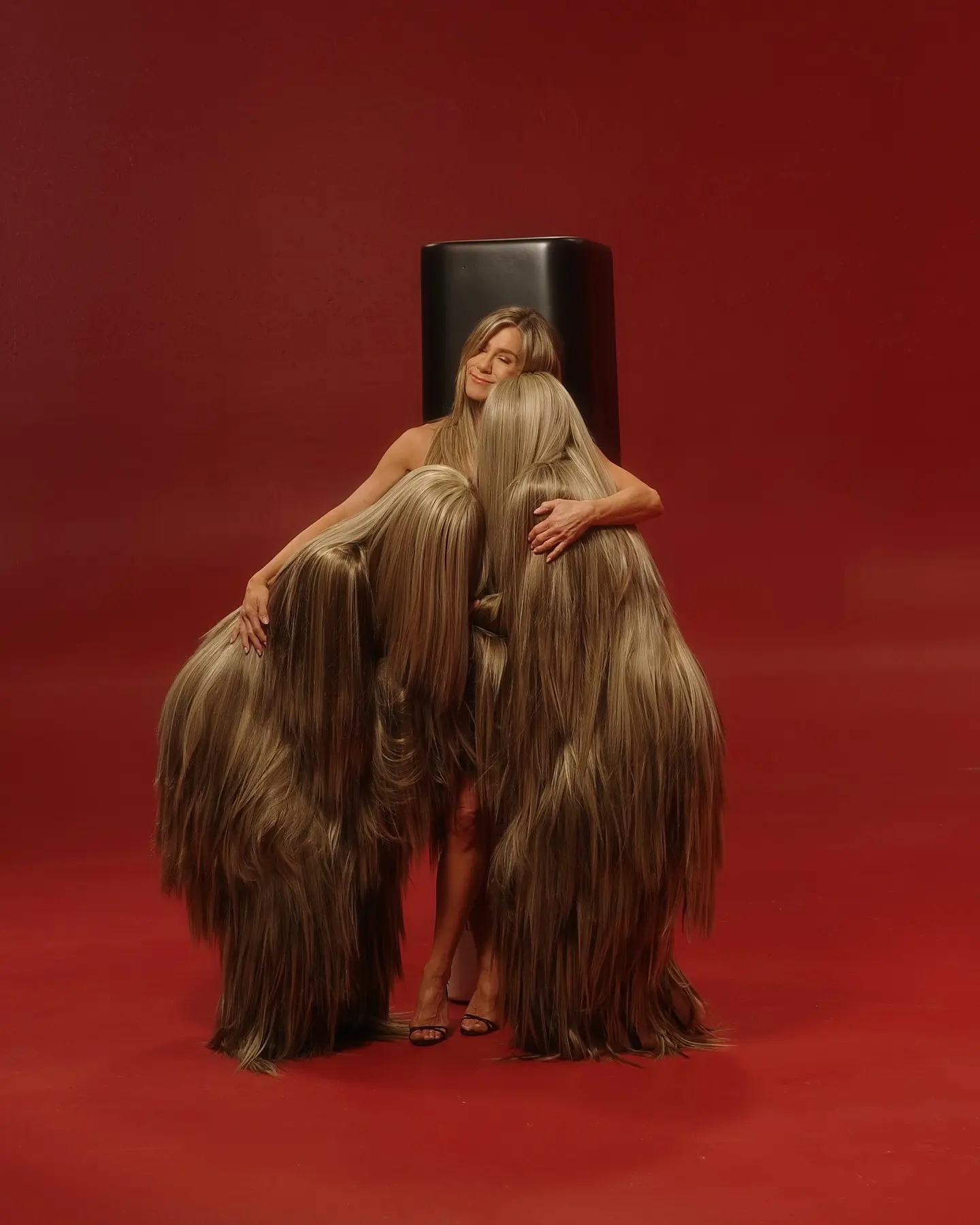 Jennifer Aniston Stuns With New Hair Transformation Hollywood icon reinvents her look in a chic hair transformation that captures attention!!