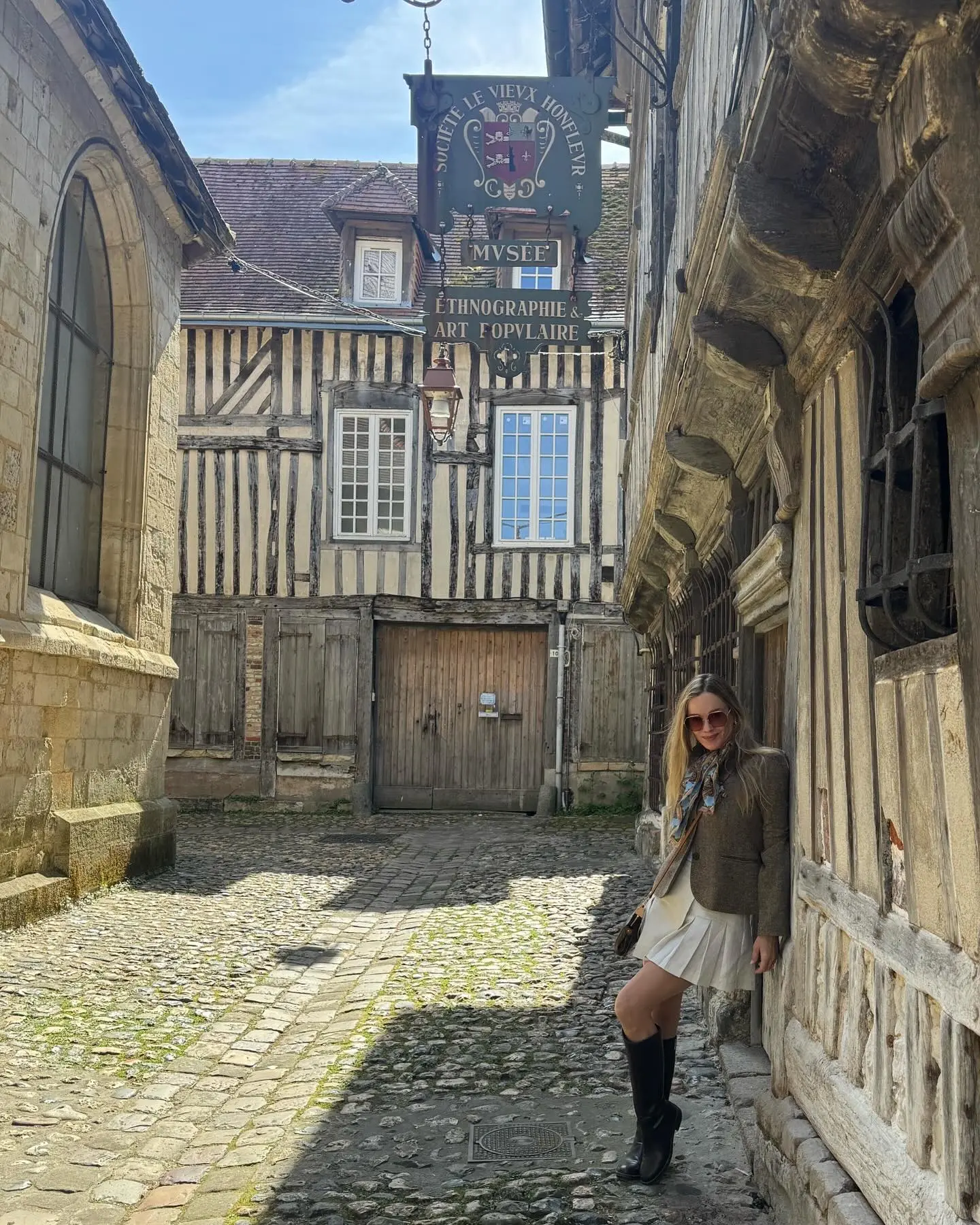 Jennifer Explores Honfluer's Artistic Charm