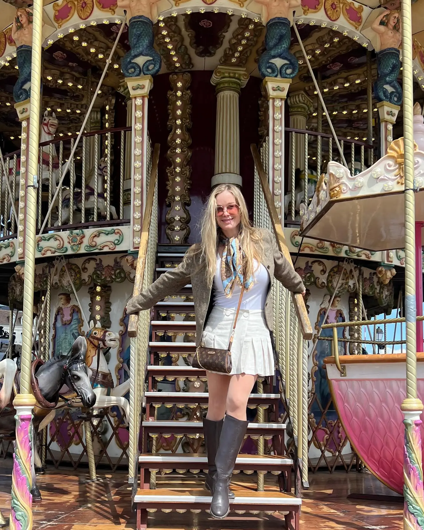 Jennifer Explores Honfluer's Artistic Charm