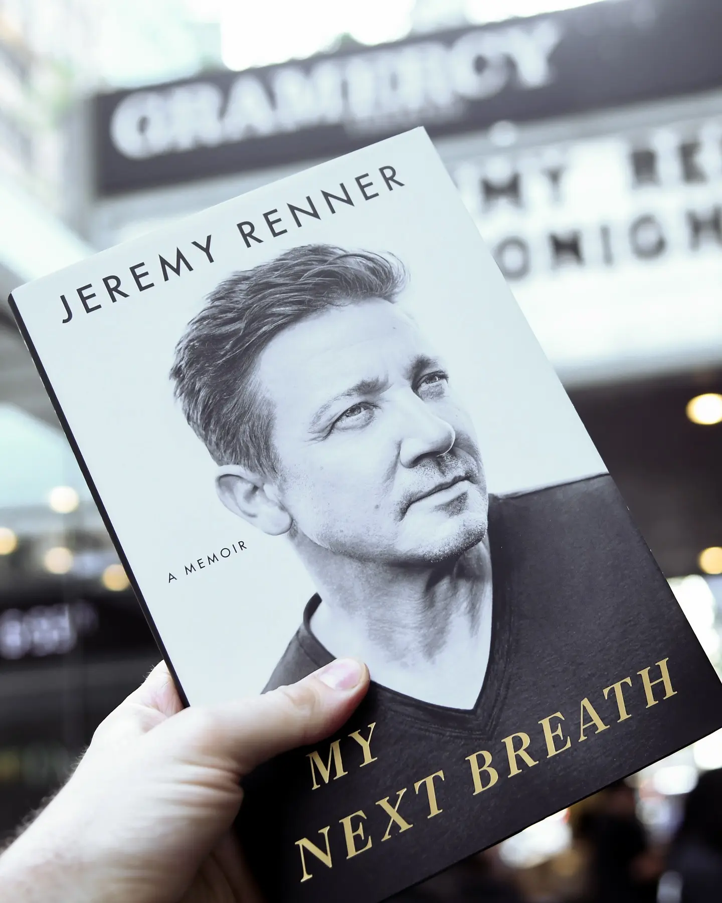 Jeremy Renner Launches Memoir Tour
