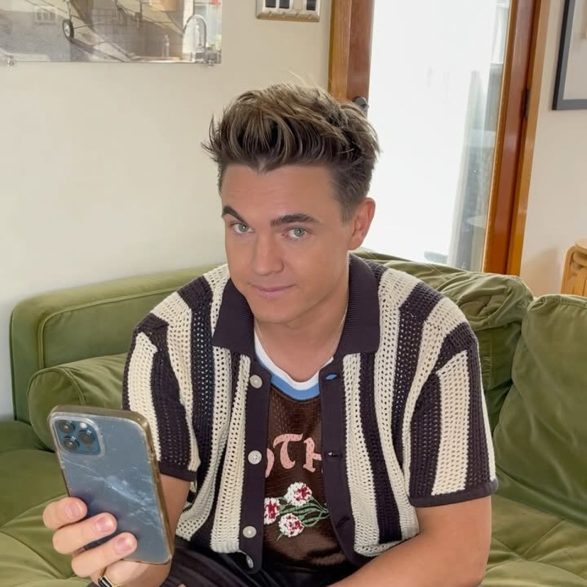 Celebrity singer posts a cryptic message stirring curiosity among fans on Instagram - buzz