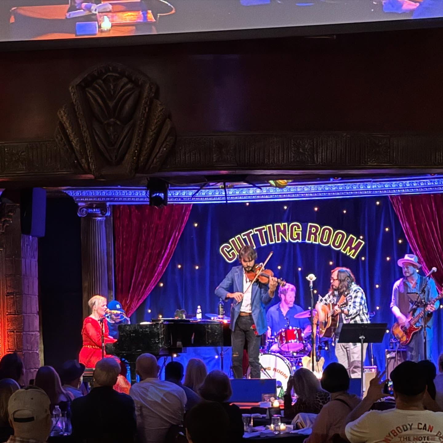 Jesselynn Madera Shines at Cutting Room Show Cutting Room NYC show wins praise as fans applaud Jesselynn's dazzling live performance.!!