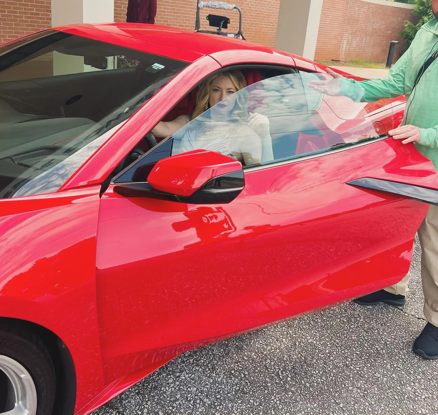 Jessica Hillis’ Bold Car Scene and Feet Reveal Jessica Hillis shines with car vroom and a cheeky slow mo feet reveal that wows many a lot