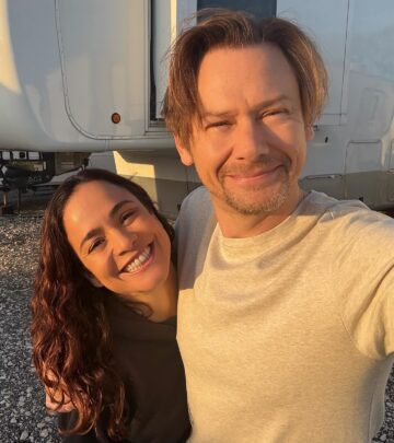 Jimmi Simpson Shines on Dark Matter 2 Set