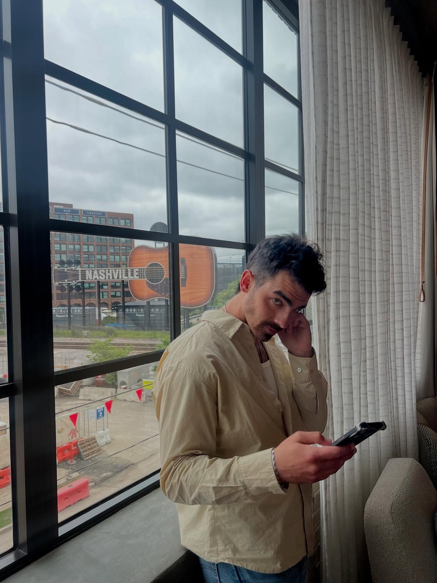 Joe Jonas channels his musical vibes in Nashville, striking a chord with fans and music lovers alike.