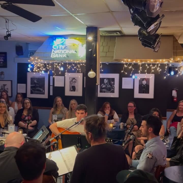 Joe Jonas Rocks Nashville In Giant Guitar Spotlight