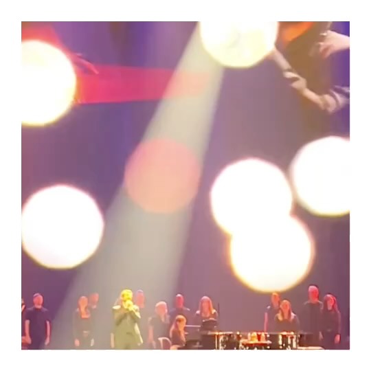 Josh Groban Shines In Vegas Encore Performance