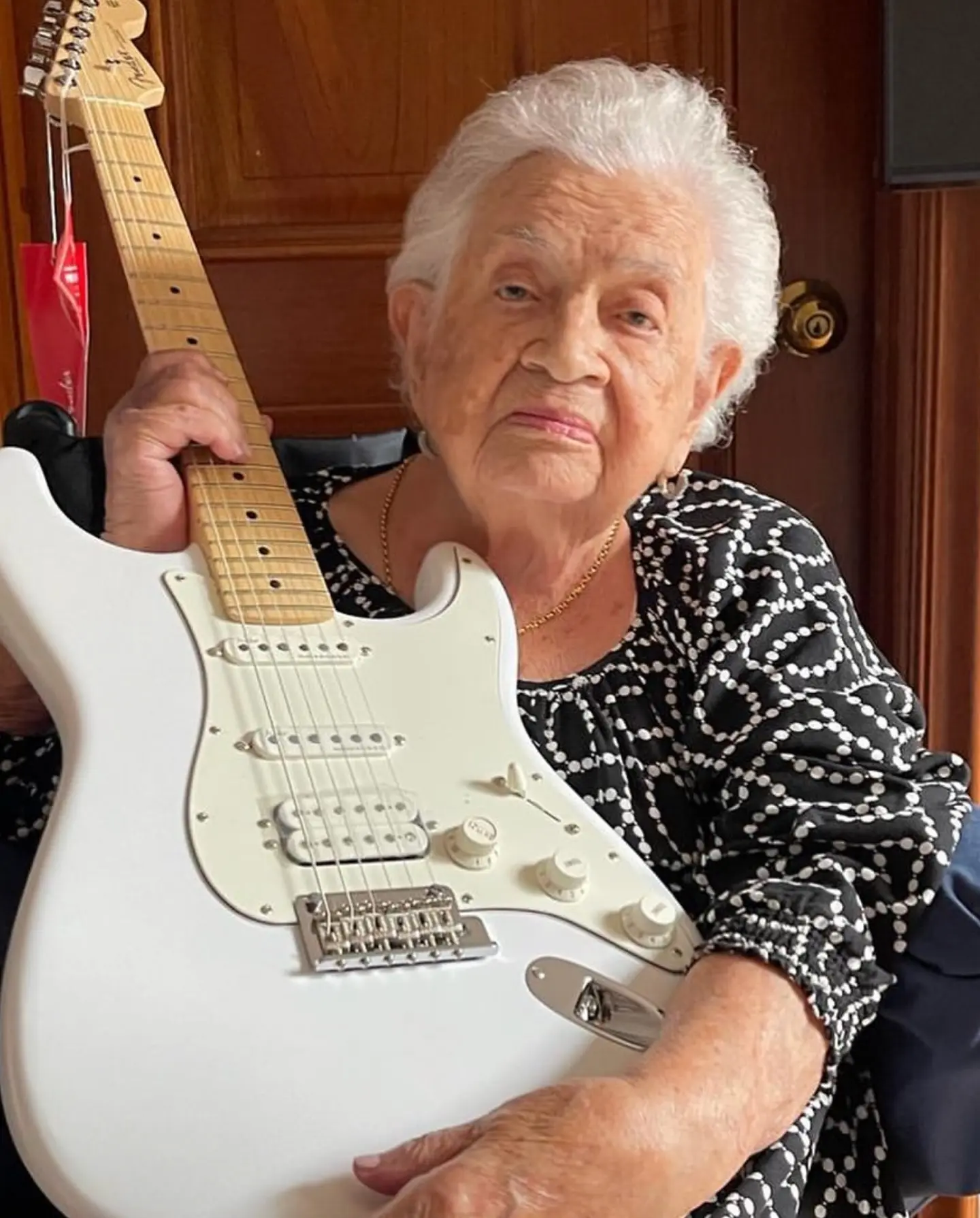 Juanes Honors Mothers With Heartfelt Instagram Tribute