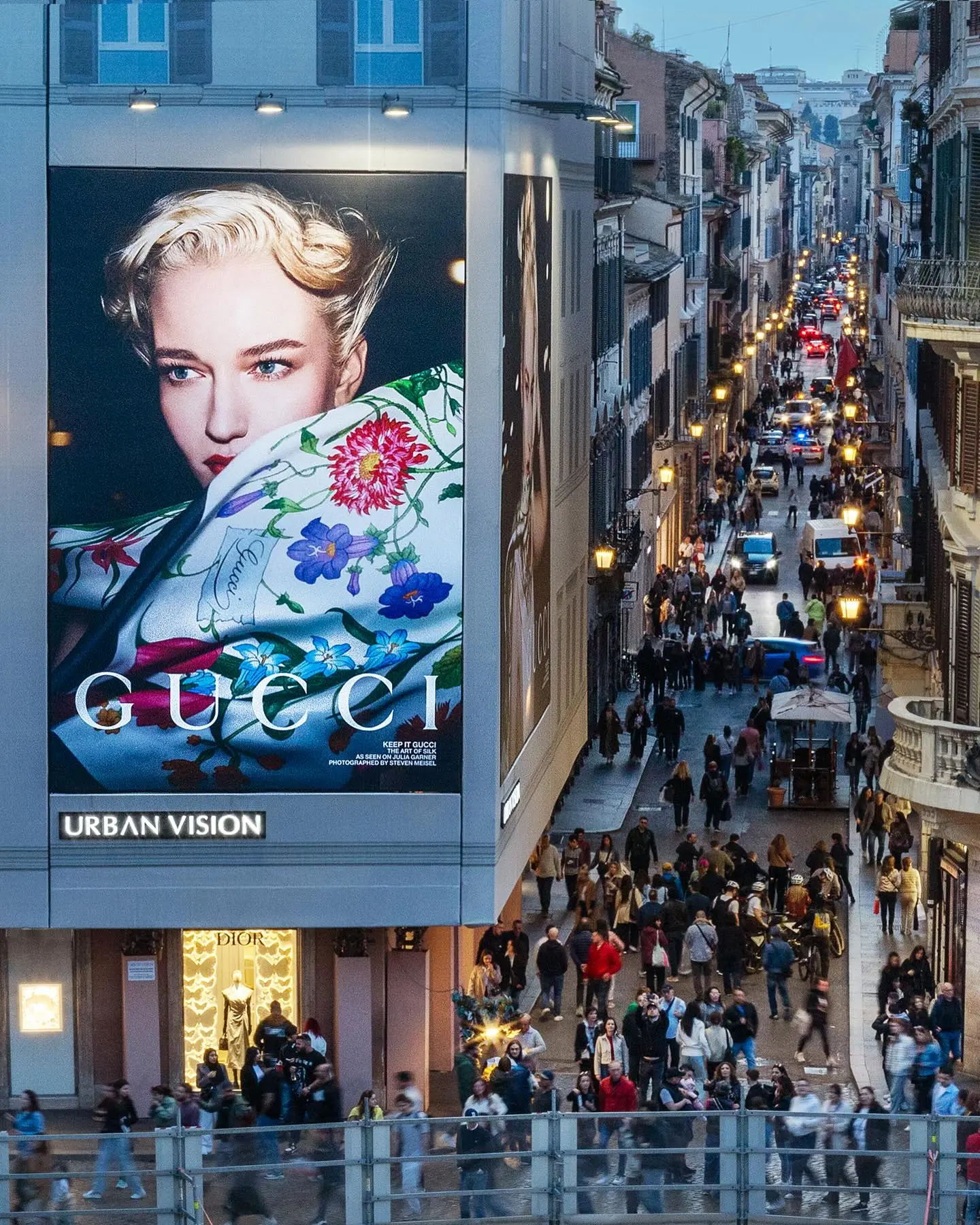 Embarking on a chic journey from Roma to London, Garner stuns in Gucci's global showcase.!