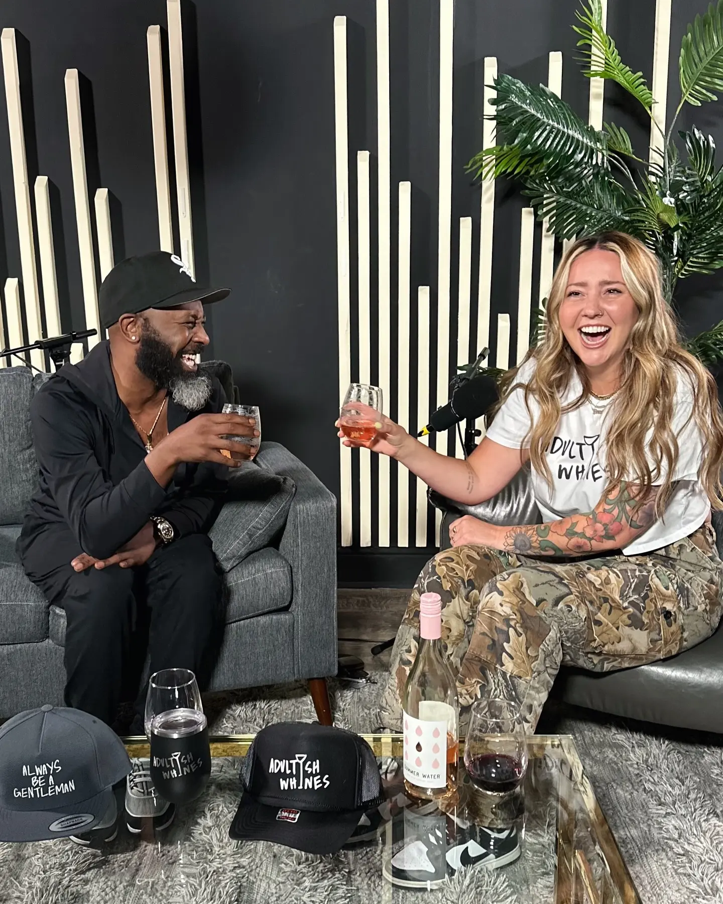 Karlous Miller Delivers Laughs In Episode 140 Comedian Karlous Miller charms fans with witty conversation, playful banter and relatable humor