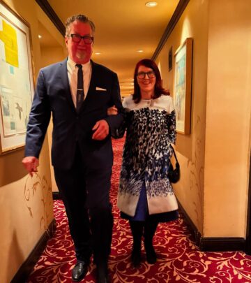 Kate Flannery Cleans Up With A Fresh, Stunning Look