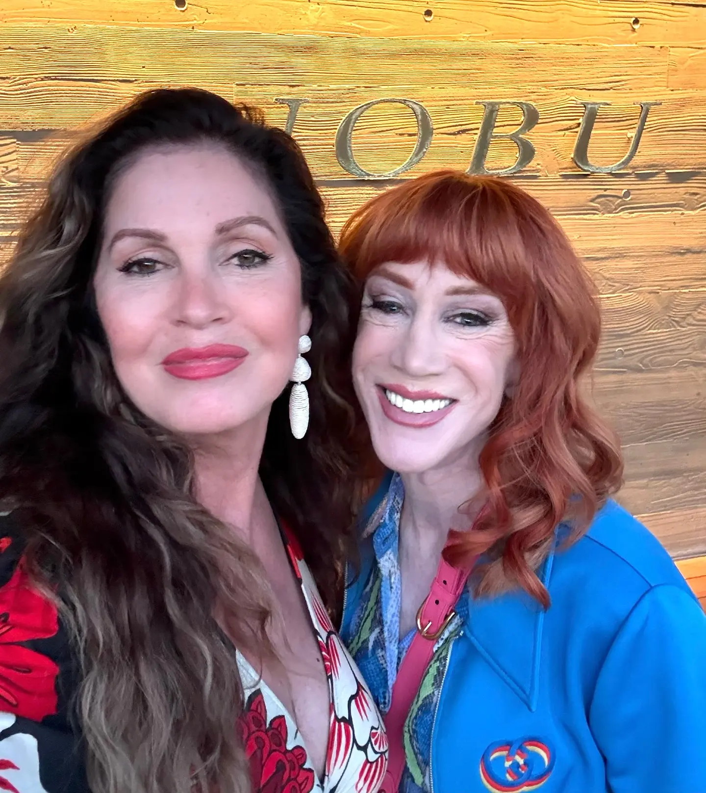 Kathy Griffin Enjoys Vibrant Girls Night Out Kathy Griffin and Lisa Guerrero light up the evening with freewheeling chats and memorable moments.