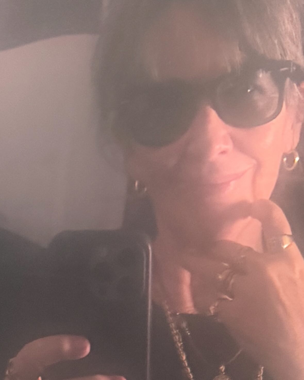Kathy Valentine: Gold Pics and Plane Selfies