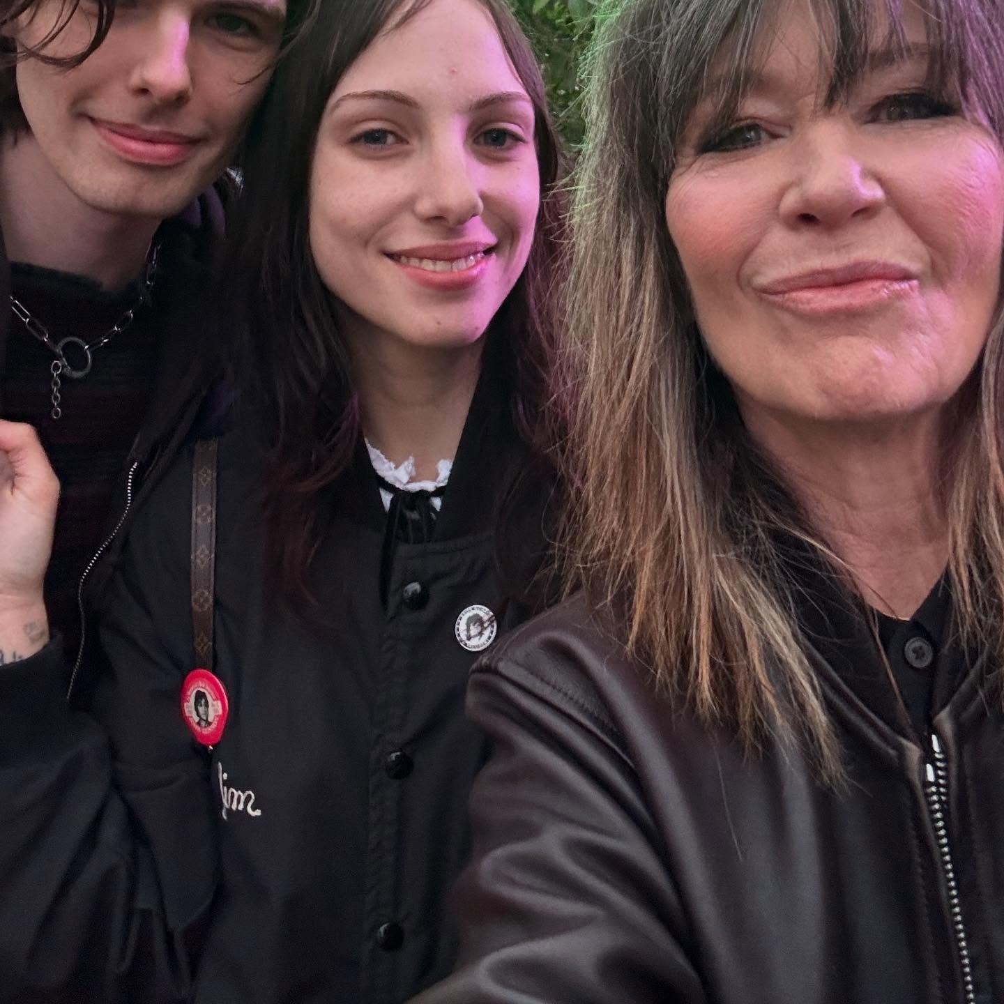 Kathy Valentine Shines In Gold At Cruel World Fest