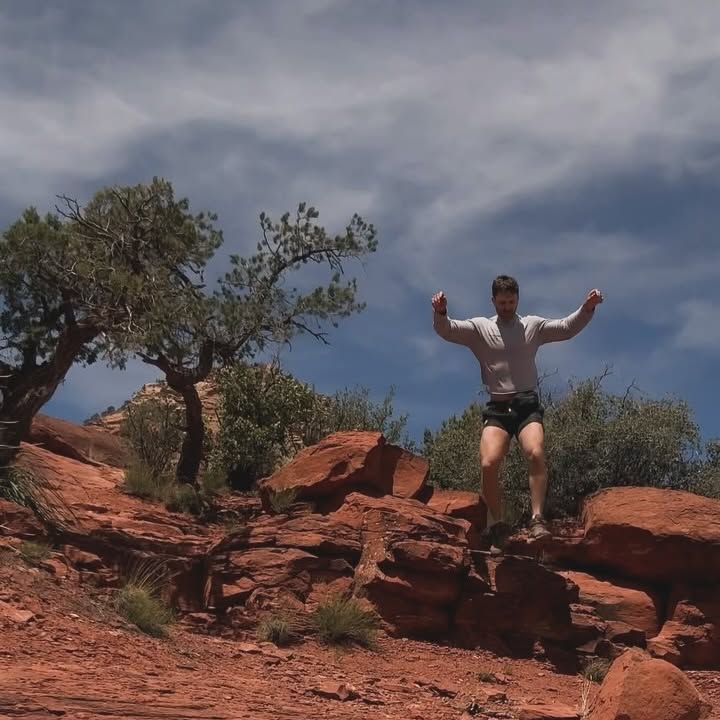 Keegan Allen Explores Sedona’s Red Rock Splendor
