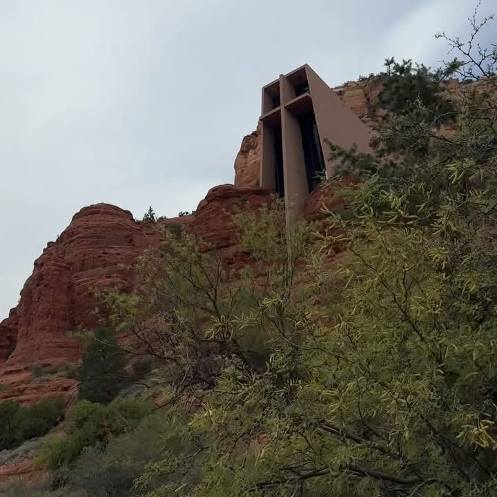 Keegan Allen Explores Sedona’s Red Rock Splendor