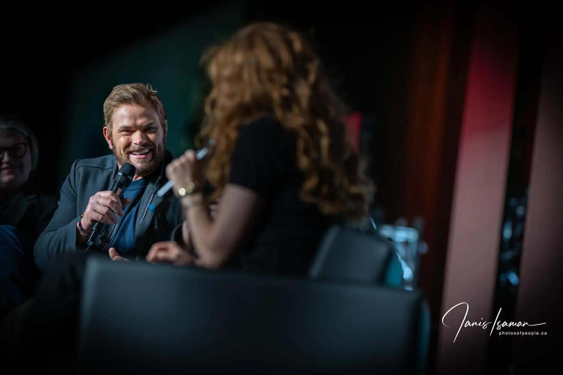 Kellan Lutz Sparks Twilight Fandom At Calgary Expo Kellan Lutz lights up Calgary Expo with Twilight charm and pure energizing stage presence!
