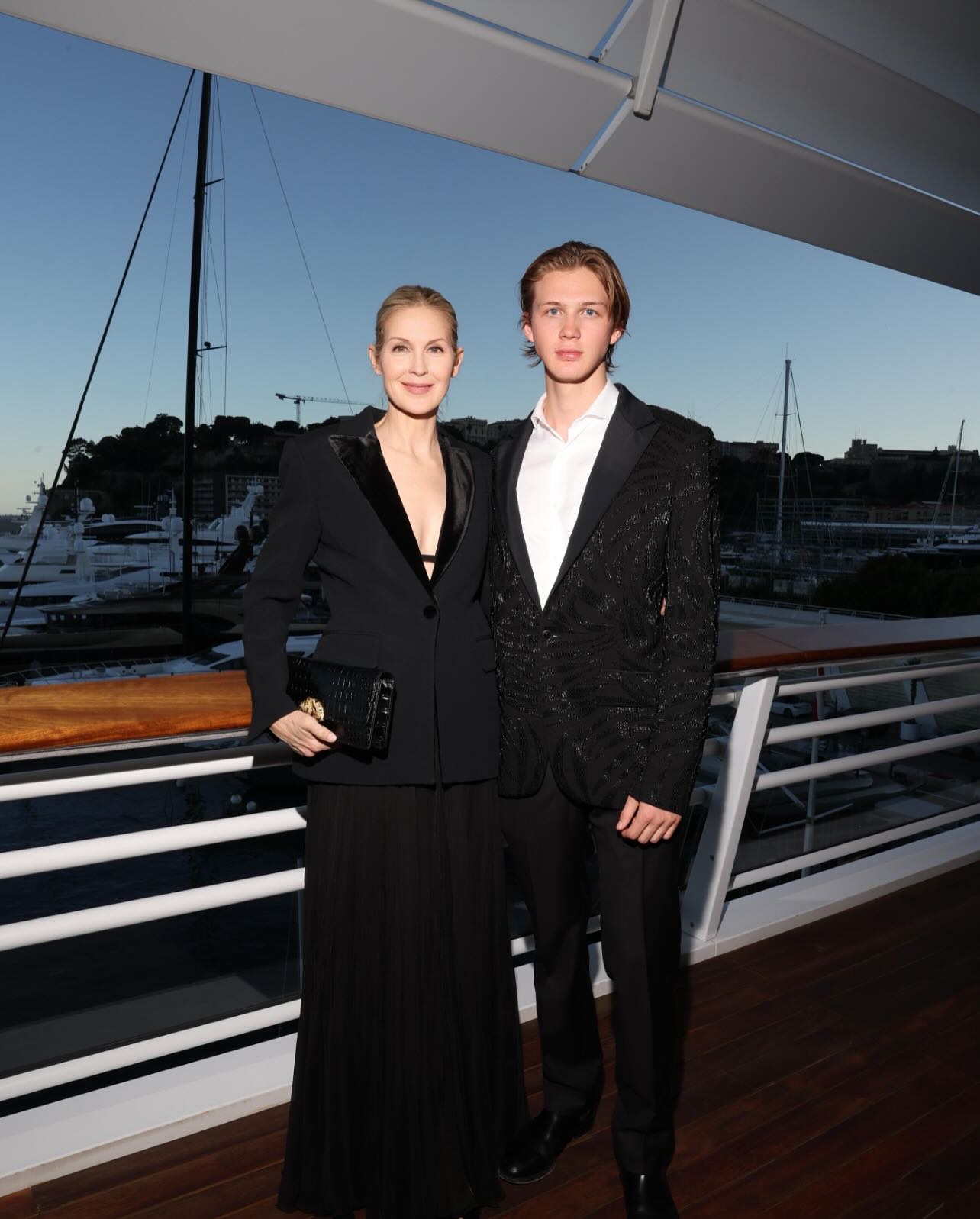 Kelly Rutherford Earns Fashion Icon Award At Monte Carlo