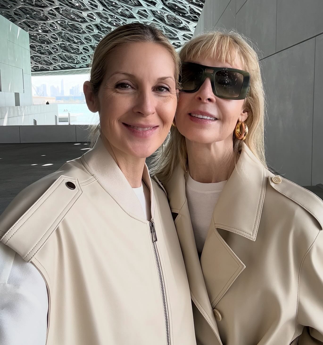 Kelly Rutherford Honors Her Mother on Mother’s Day Star actress expresses heartfelt gratitude to her mom on a cherished day of love & warmth!