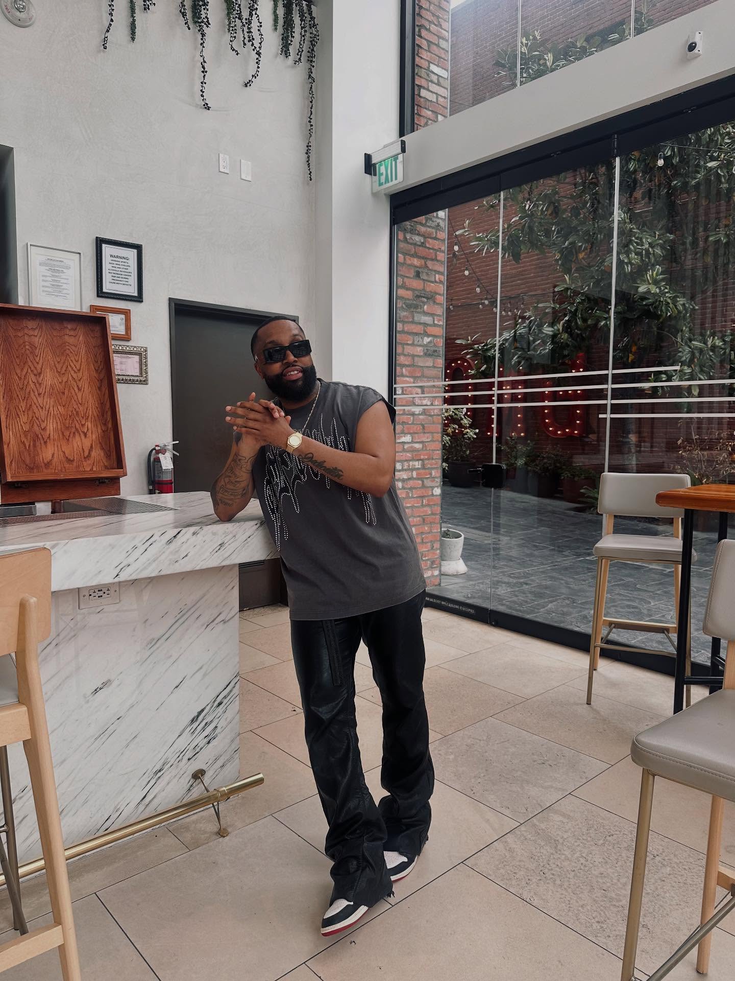 Kenyon Dixon Stuns In Latest Social Media Snap Singer Kenyon Dixon channels rhythmic vibes, blending soulful lyrics and edgy visuals on IG.