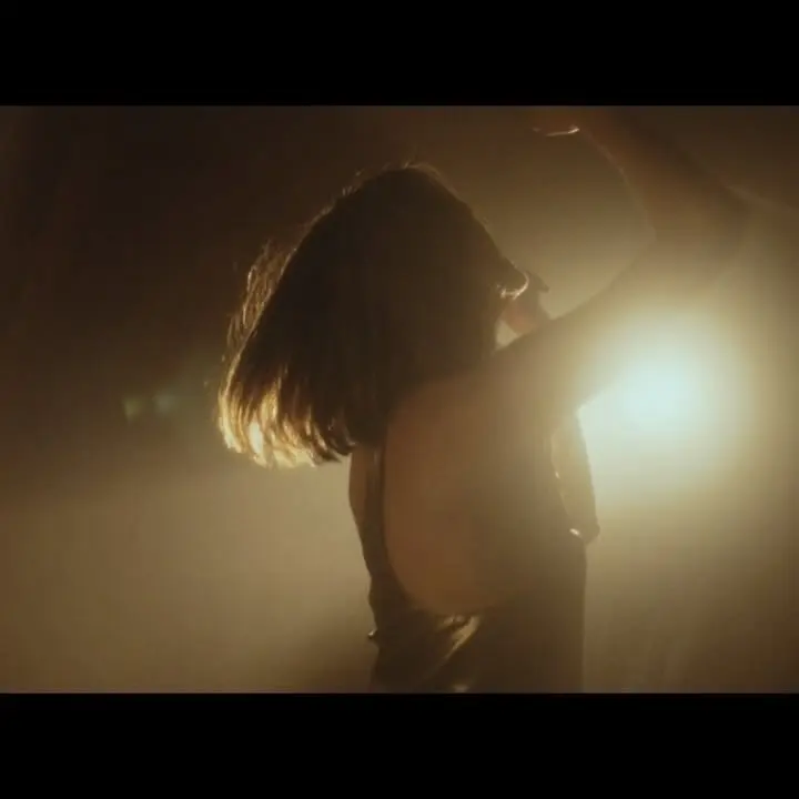 Keren Ann Drops 'La Musique À Fond' Music Video