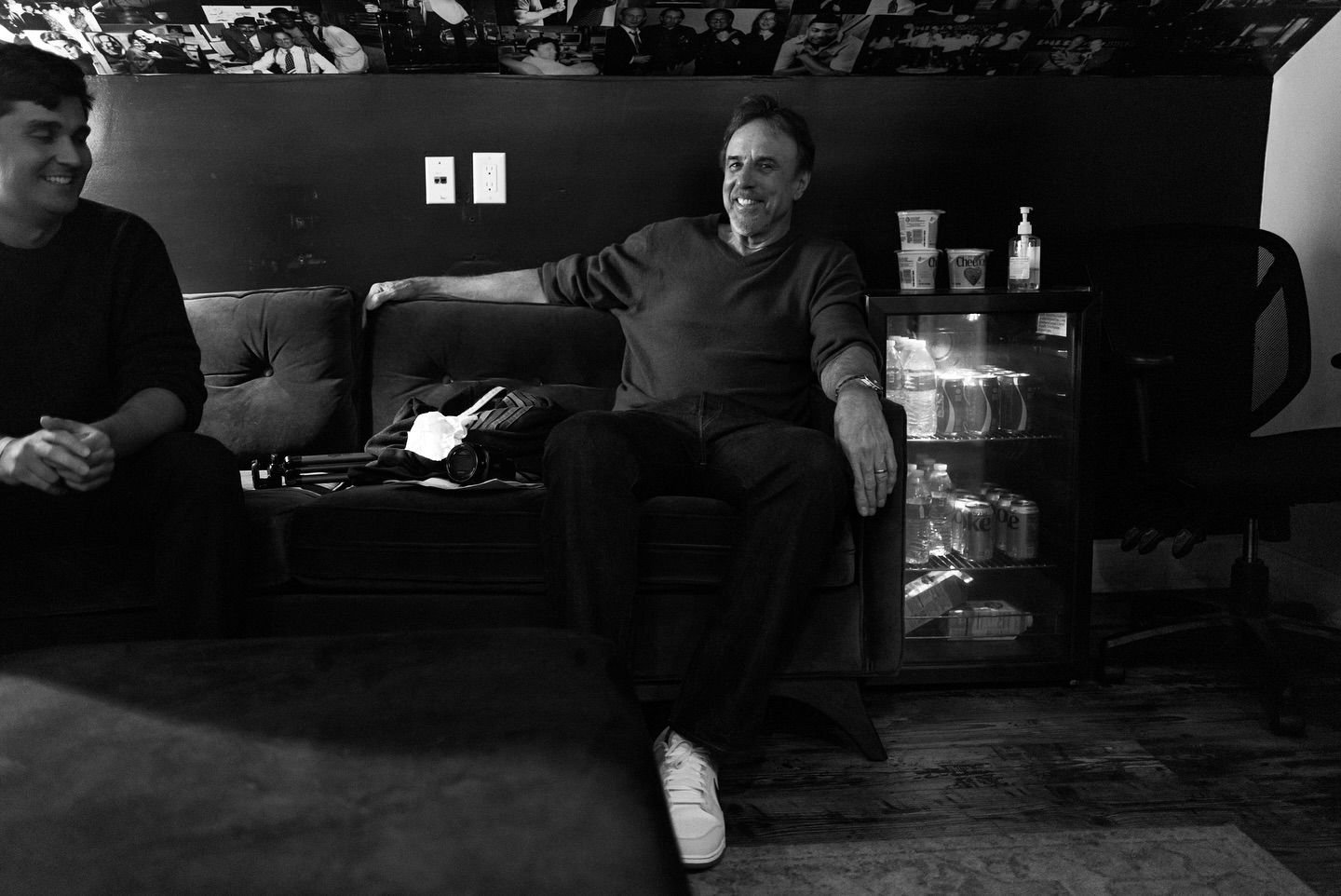 Kevin Nealon Stuns Audience With New Hour Special