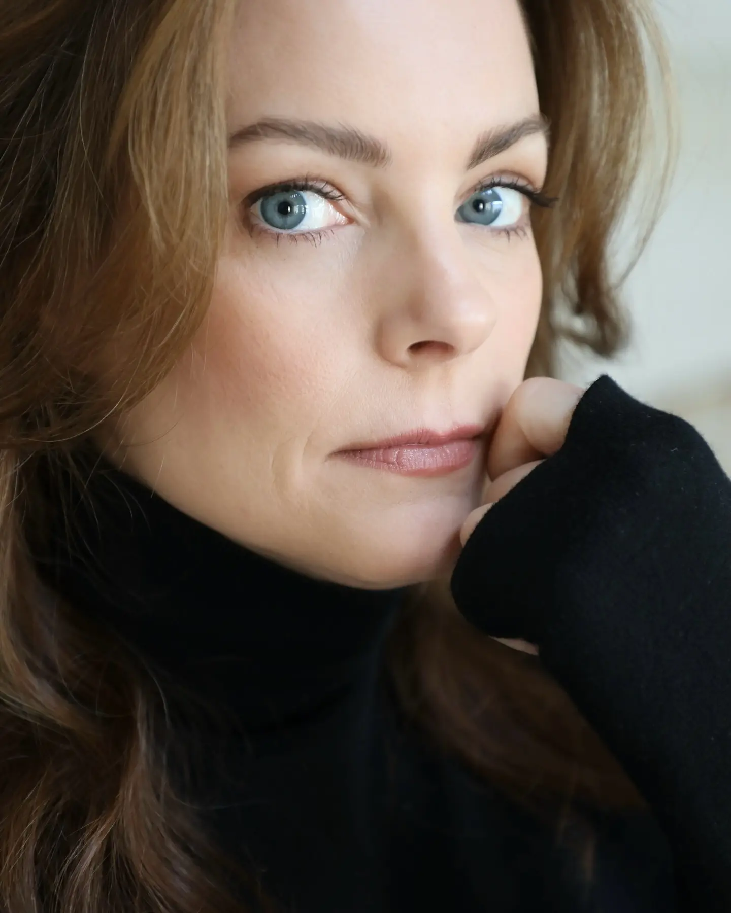 Kimberly Williams-Paisley Shares Deep Thoughts on Instagram Instagram post stirs reflection as Kimberly shares her contemplative mood on life tonight!