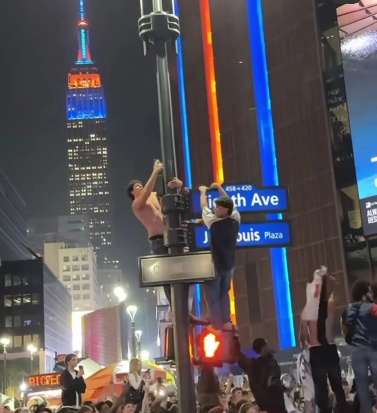 Knicks Fans Reflect On Roadblocks And Resilience From trading heartbreaks to epic comebacks, a legendary Knicks fan shares his poignant history.!