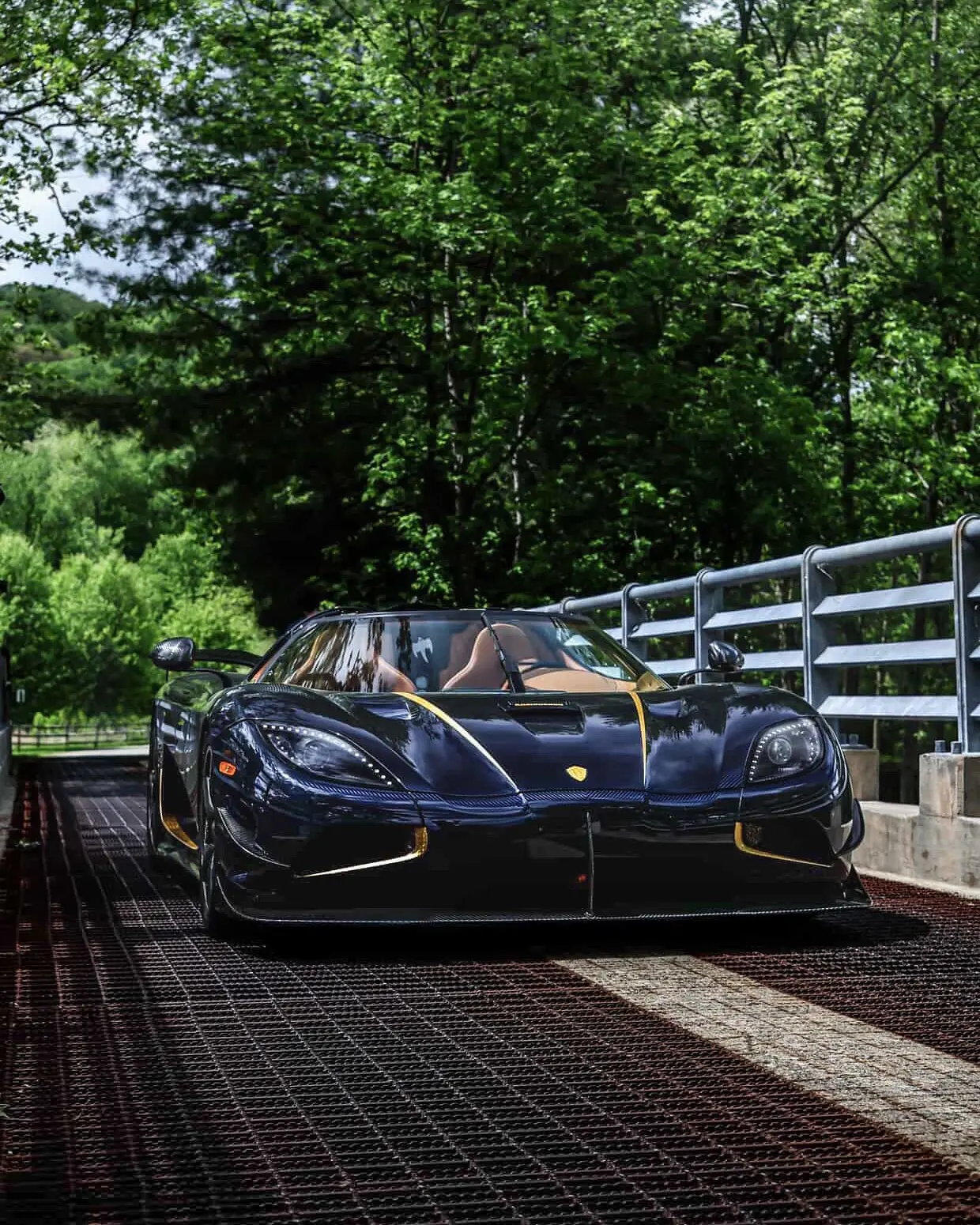 Koenigsegg Agera RS: Blue Carbon And Gold Accents