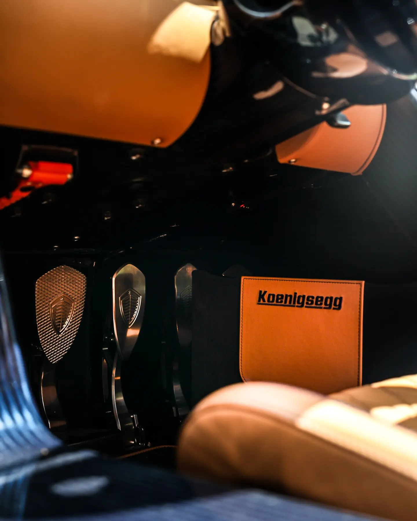Koenigsegg Agera RS: Blue Carbon And Gold Accents