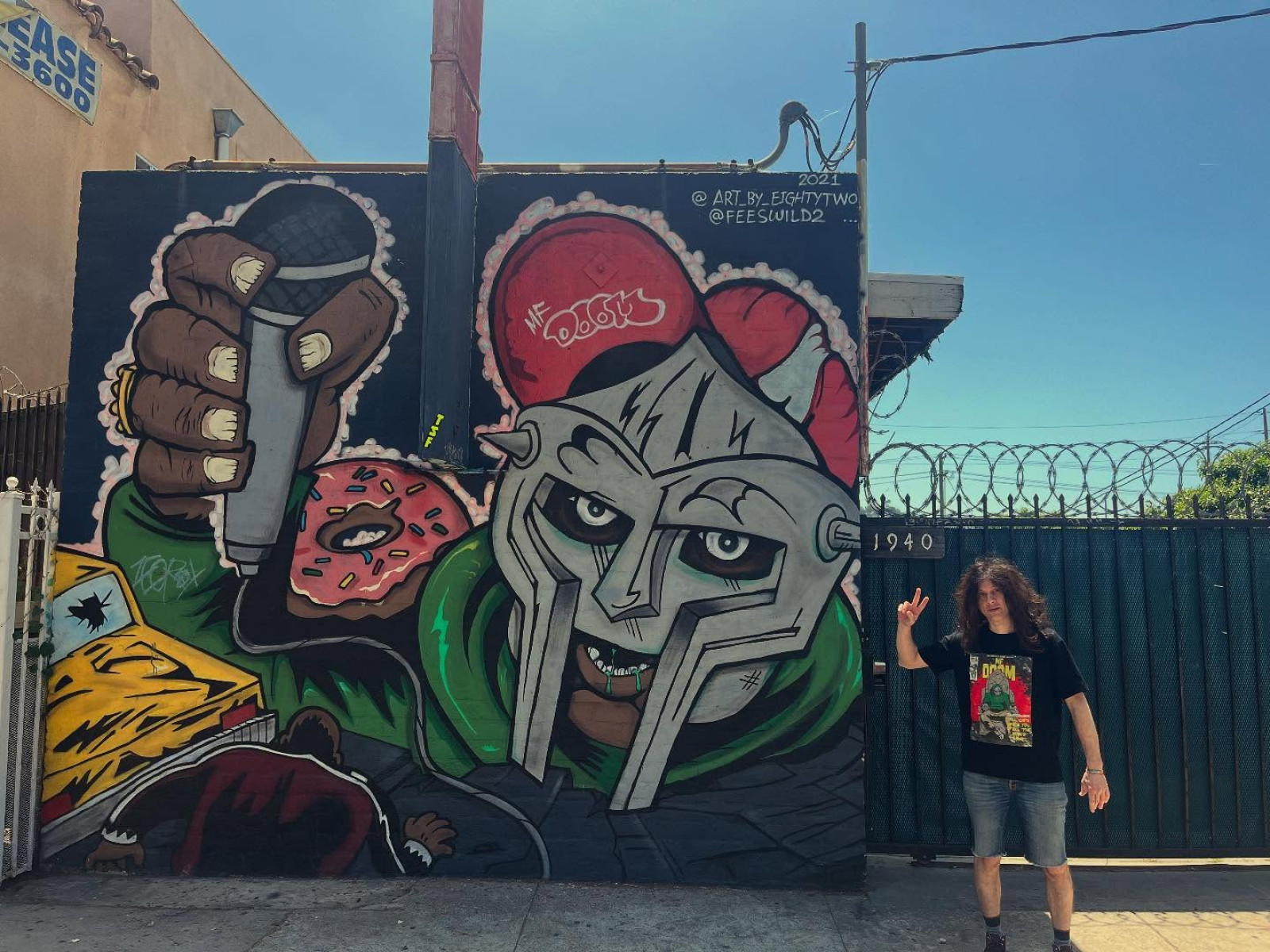 Kurt Vile Honors MF DOOM With Artistic Tribute Artist reflects on legacy and creativity while paying tribute to a hip-hop icon at home!!!