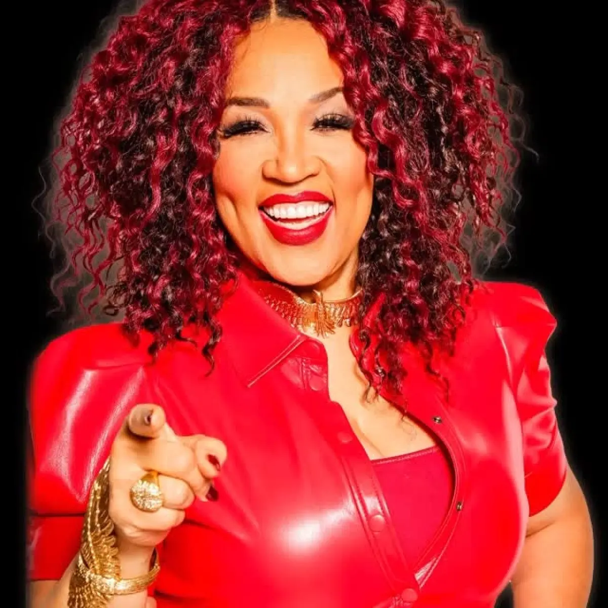 Kym Whitley Hosts Apollo Gala for Clive Davis & Teyana Taylor Returning on June 4, Kym Whitley celebrates 91 years of soul with icons, uplifts Black art