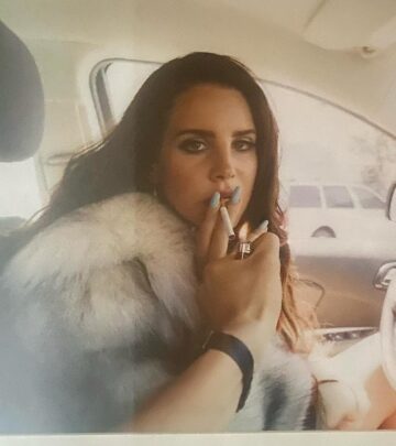 Bold post by Mars & RomyMars: Lana's winged emoji display sparks fan buzz online amid hype