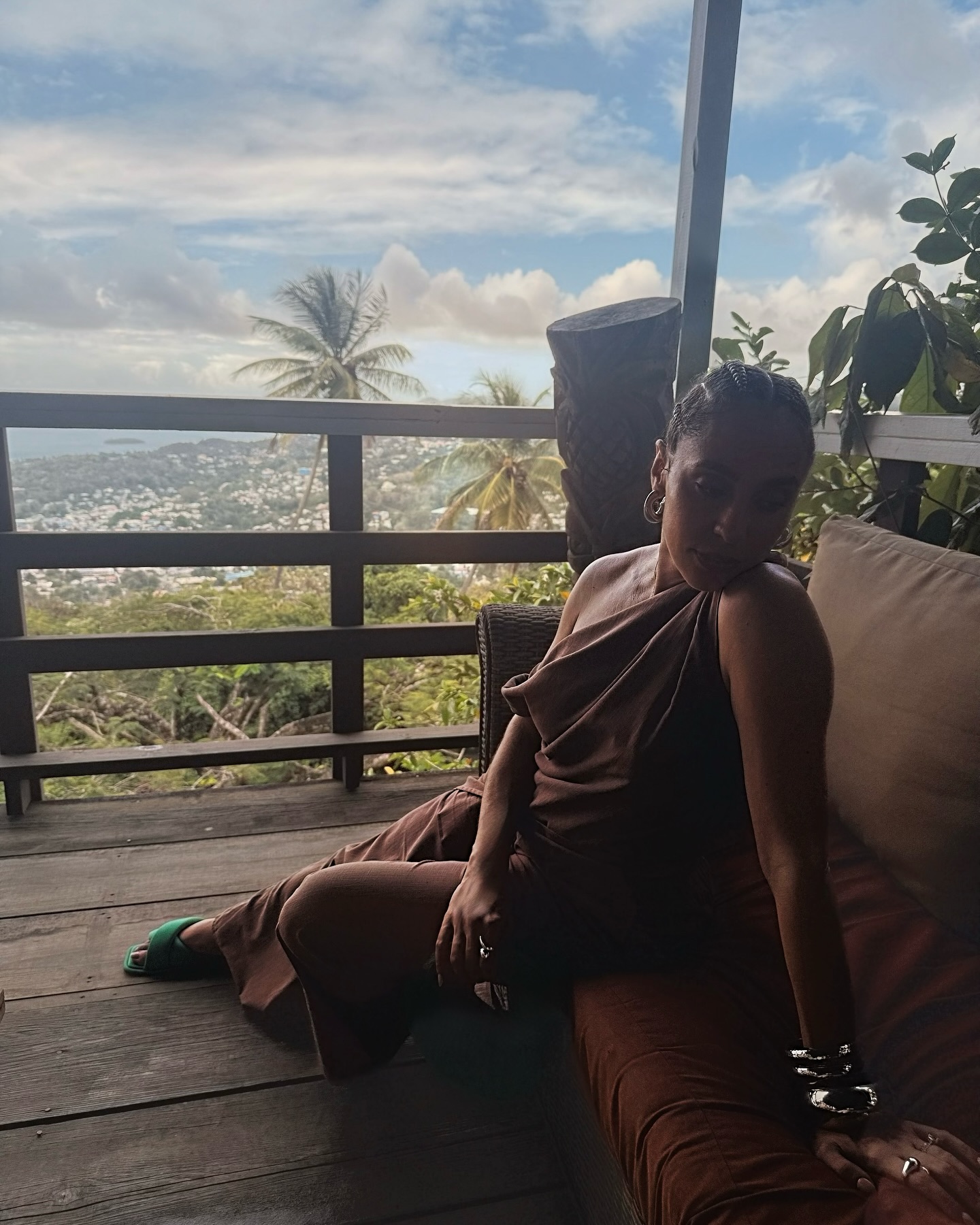 Lance Gross Crafts Chocolate Date At Howelton Estate