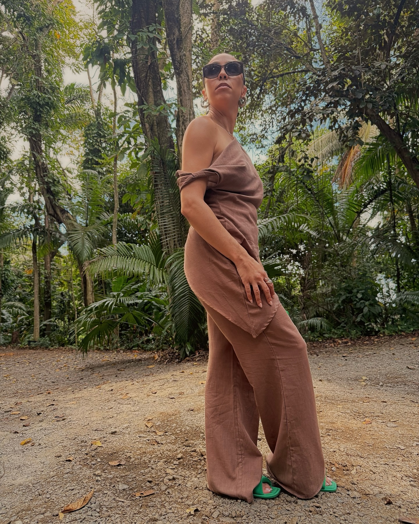 Lance Gross Crafts Chocolate Date At Howelton Estate