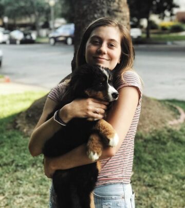 Laura Dreyfuss Bids Farewell To Her Beloved Banjo