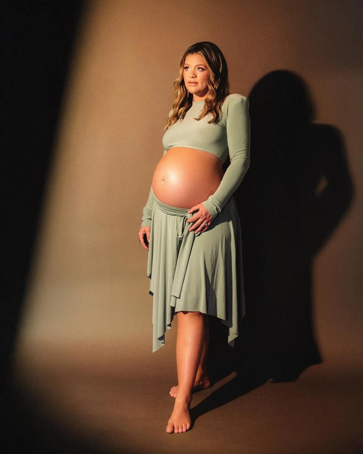 Lauren Alaina Embraces Maternity Glow In Dreamy Shoot