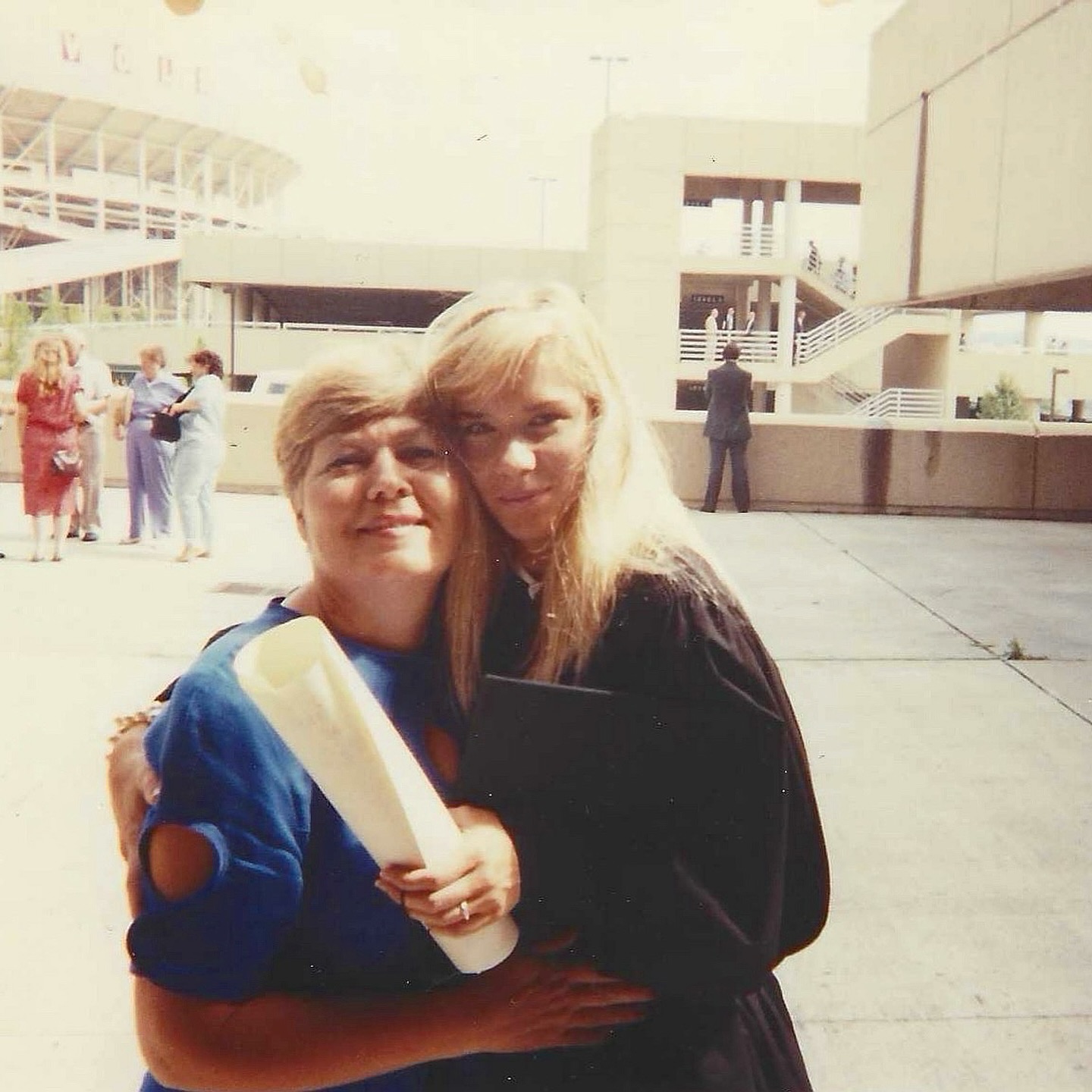 Comedian Leanne Morgan sends heartfelt Mother’s Day wishes to every cherished mama today!!
