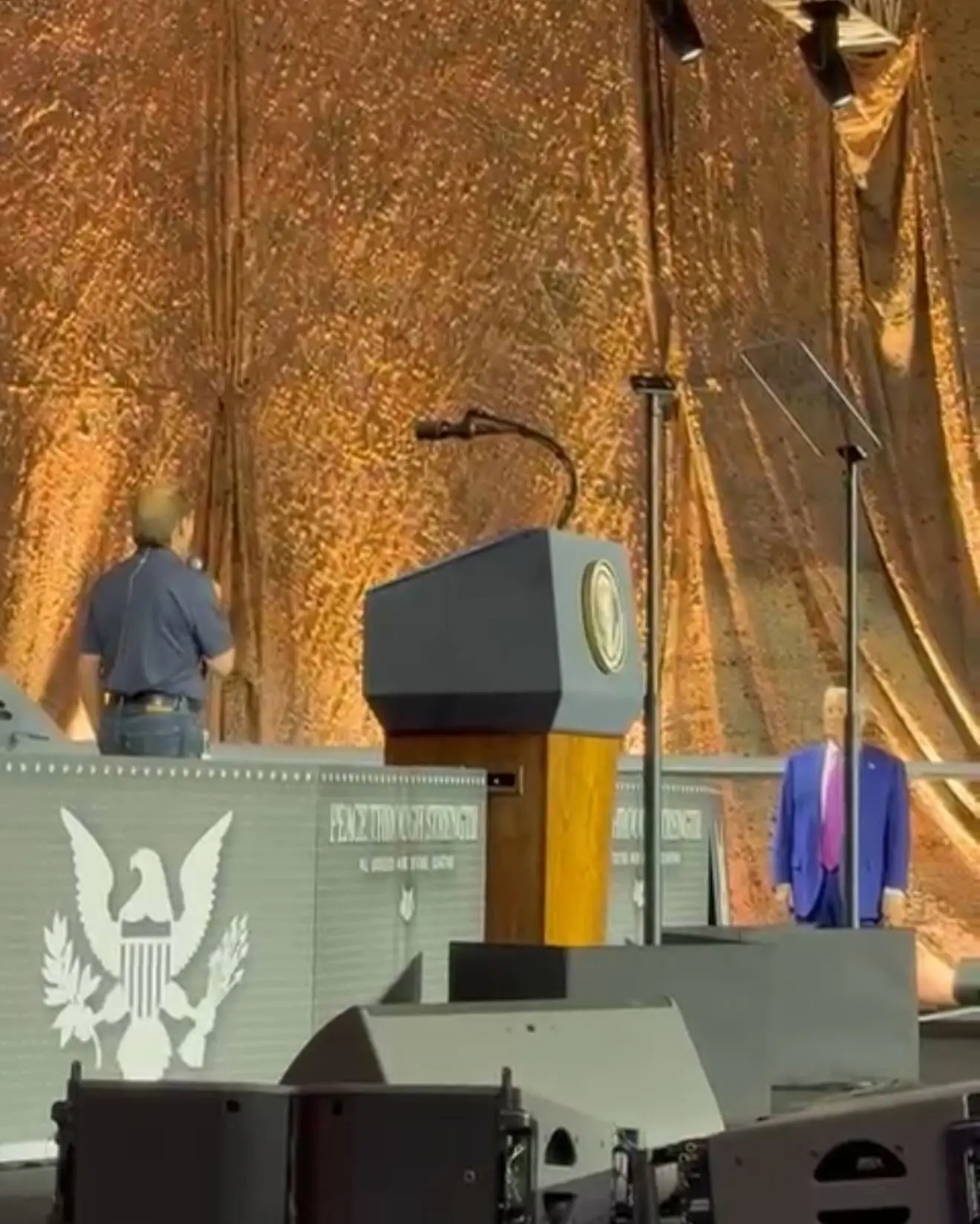 Lee Greenwood Shines in Qatar for US Troops