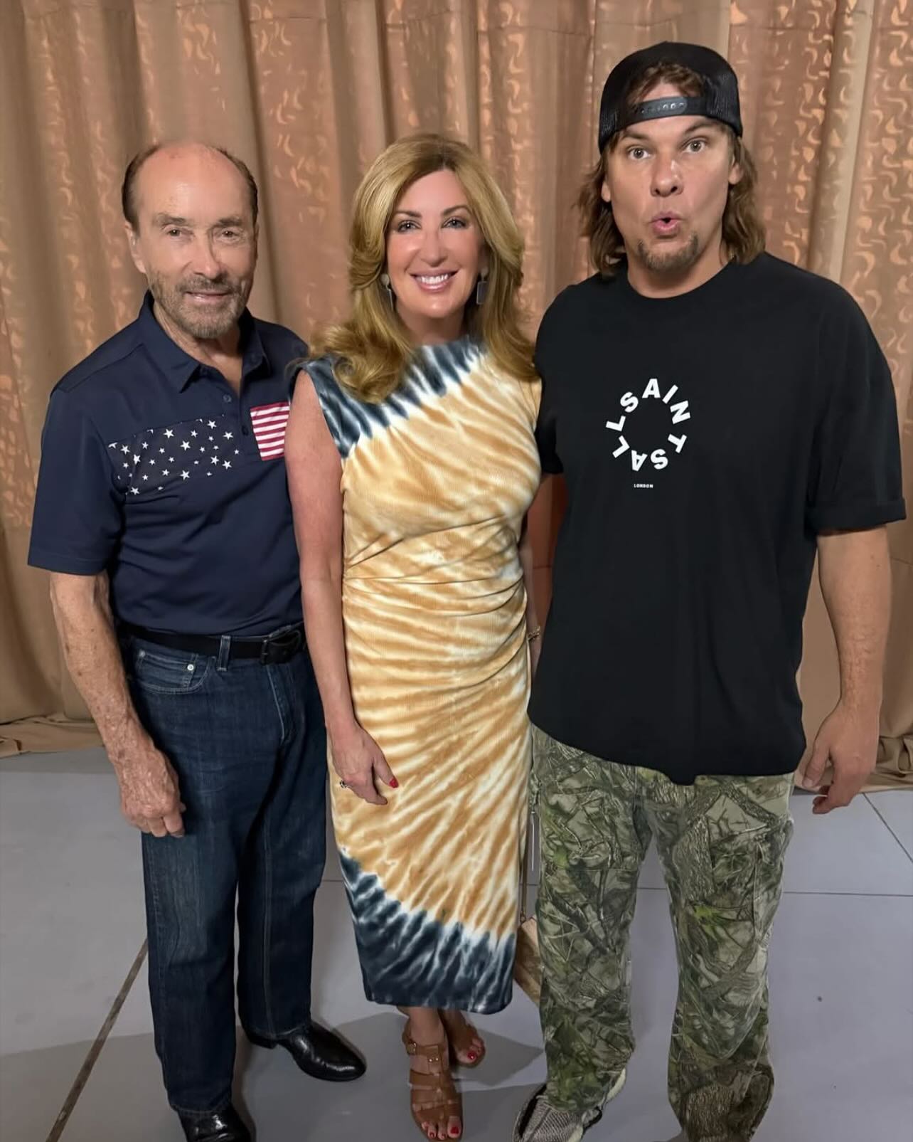 Lee Greenwood Shines in Qatar for US Troops