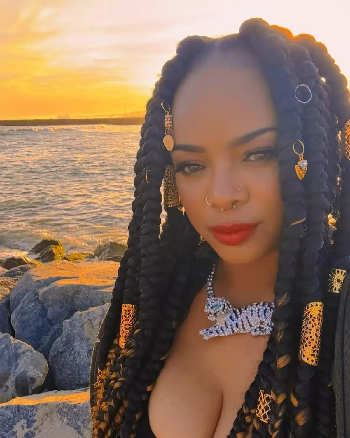 Leela James Embraces Sunday Sunset Reflections Leela James basks in a mesmerizing sunset on a cherished Sunday to reflect and renew spirit.