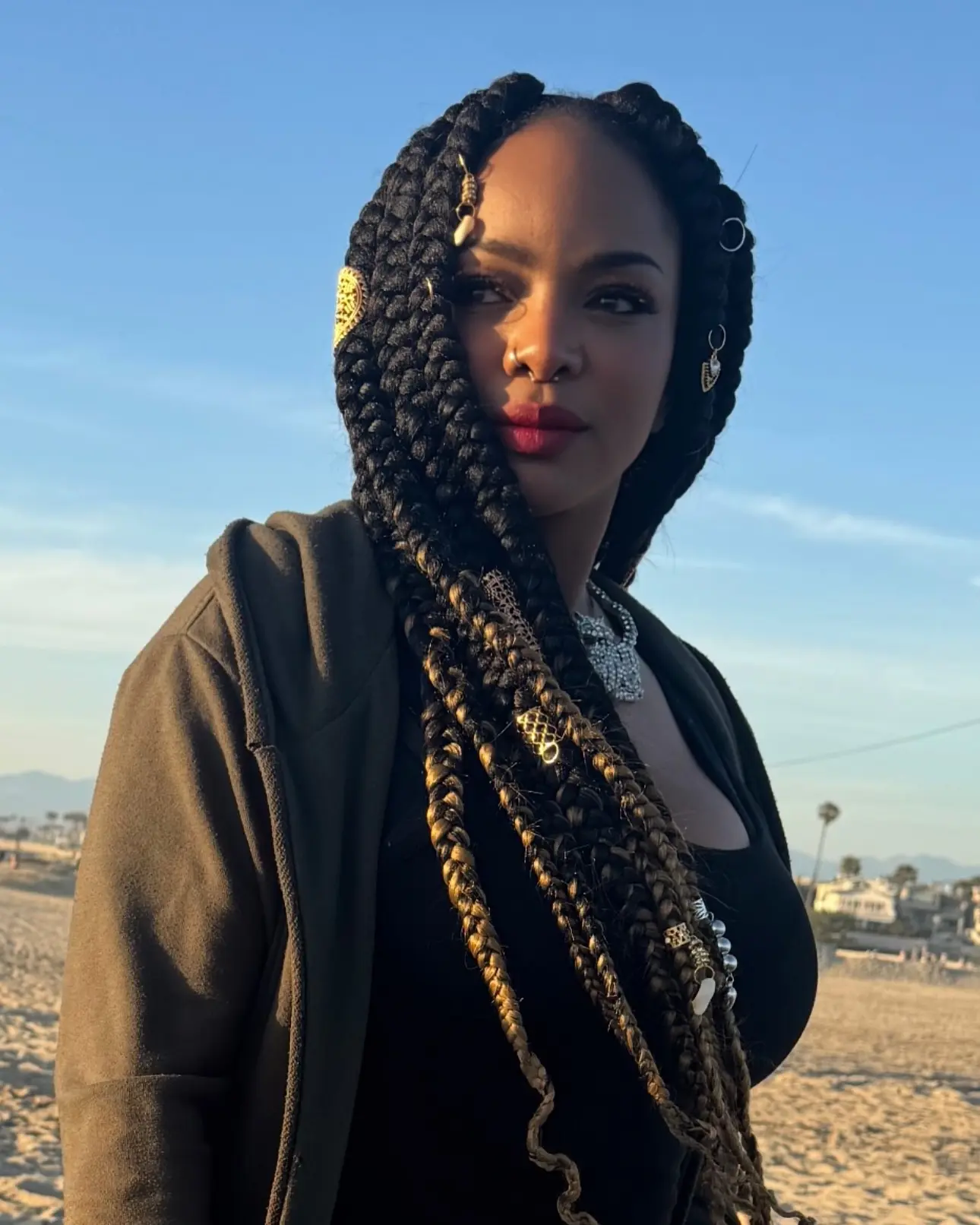 Leela James Embraces Sunday Sunset Reflections