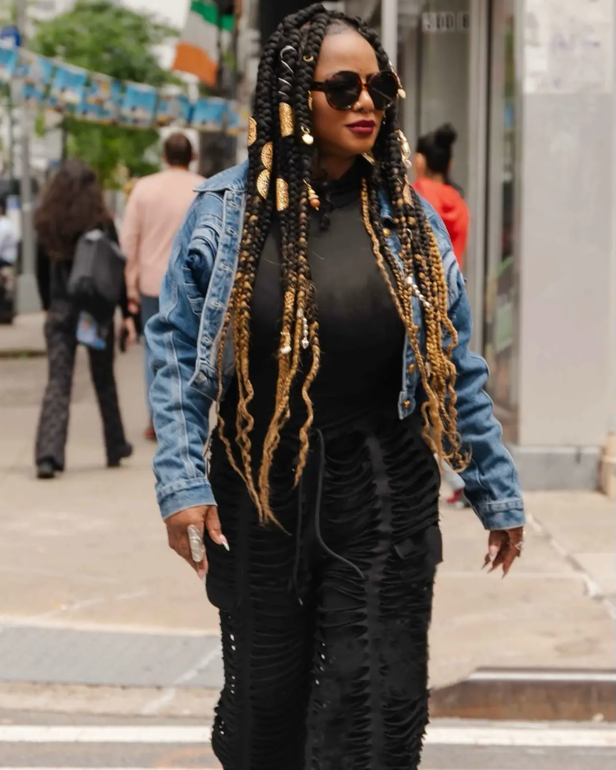Leela James Rings in Gemini Season Embracing zodiac vibes in a summer look, the singer celebrates new season energy and glow.