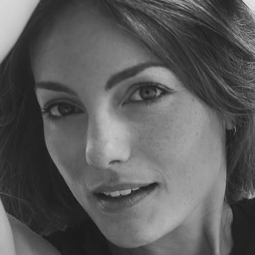 Leila George’s Favorite Instagram Moment Captured in Style